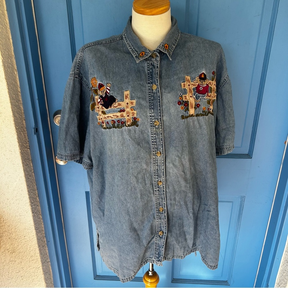 Vintage Bobbie Brooks Woman Teddy Bear Embroidered Button Up Top